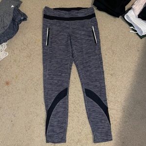 Womens Lululemon leggings, mesh stripes, zip up pockets, only been worn 4 times!
